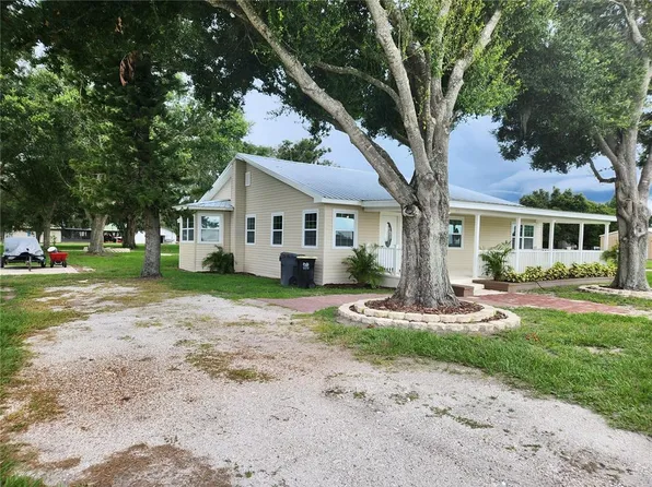 736 W Lake Wales Rd S, Lake Wales, FL 33859