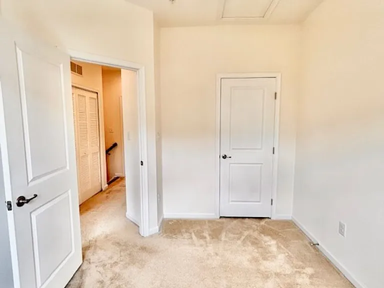 7473 Singers Way — Photo 40