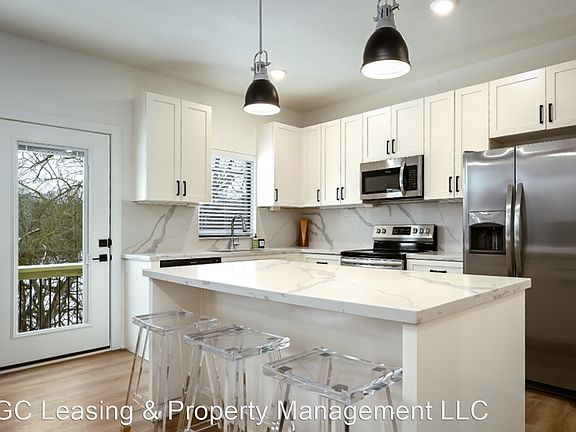 3rd image of 6514 Marsh Ave
