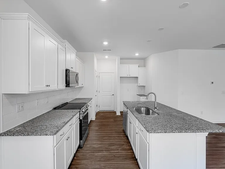 5295 Amaryllis Way — Photo 9