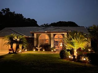 617 Pineneedle Ln, Englewood, FL 34223