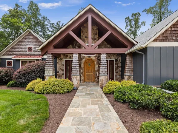 2749 Royal Crest Dr, Midlothian, VA 23113