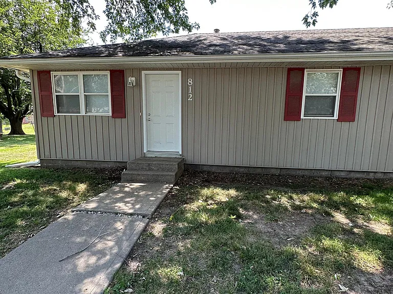 812 Wix Ln — Photo 12