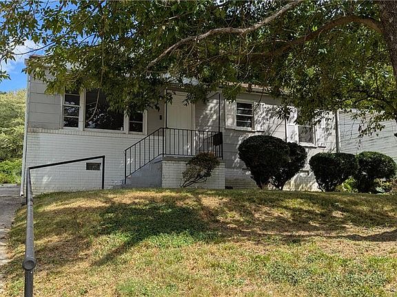 5th image of 1438 N Hamilton St