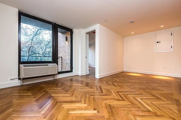 Rented by Nooklyn NYC LLC | media 95