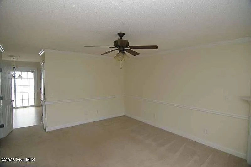 2 bed, 1.5 bath, $1,250 — Photo 2