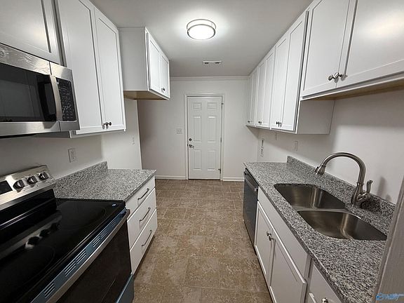 4th image of 125 Liza Ln