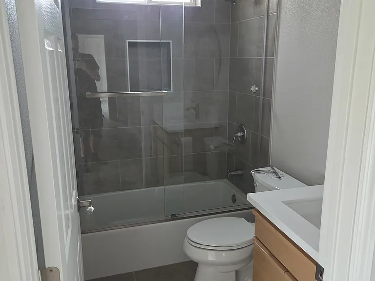 13507 Samantha Ave — Photo 9