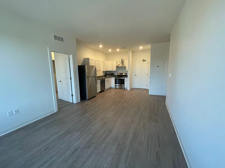 130 W Grand River Ave #204 — Photo 3