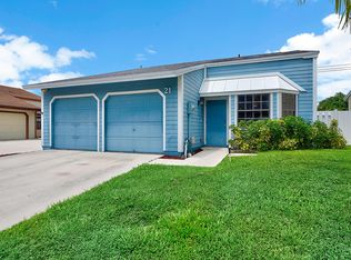 21 Buxton Ln, Boynton Beach, FL 33426