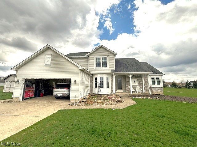 1st image of 36625 Haystacks Ln