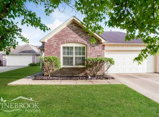 1662 N Parkthorne Dr, Indianapolis, IN