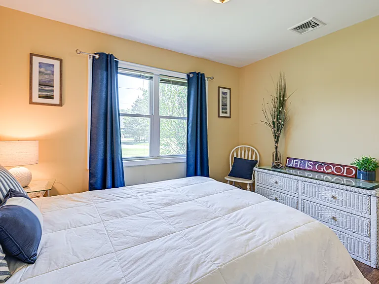 25 Seatuck Ln — Photo 12