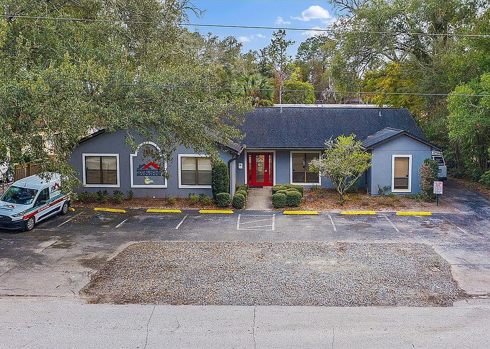 2nd image of 2968 Rainbow Rd