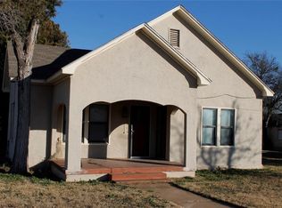 501 S Main St, Seymour, TX 76380