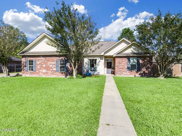 310 Deer Valley Ln, Carencro, LA 70520