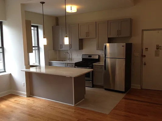 Rented by Mdays Realty | media 38