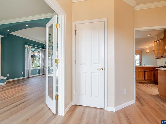 5th image of 1139 Morse Ln SW