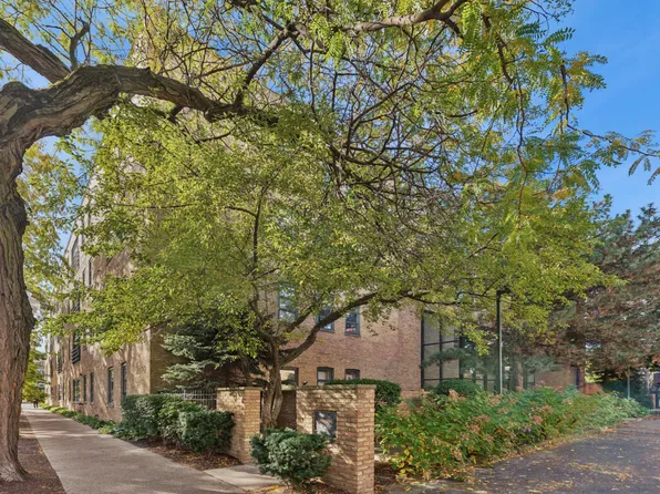 (undisclosed Address), Chicago, IL 60614