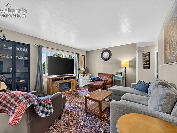 4th image of 45 Watson Blvd