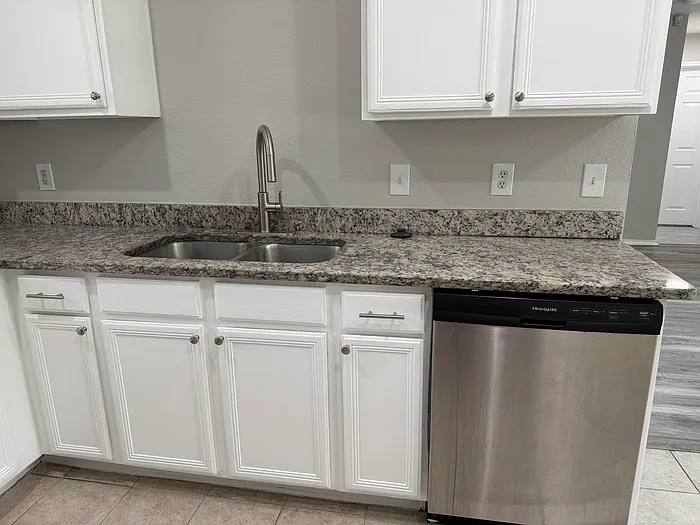 12905 Kleberg Rd — Photo 7