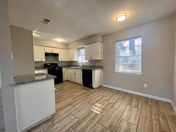 Kitchen & Dining Room