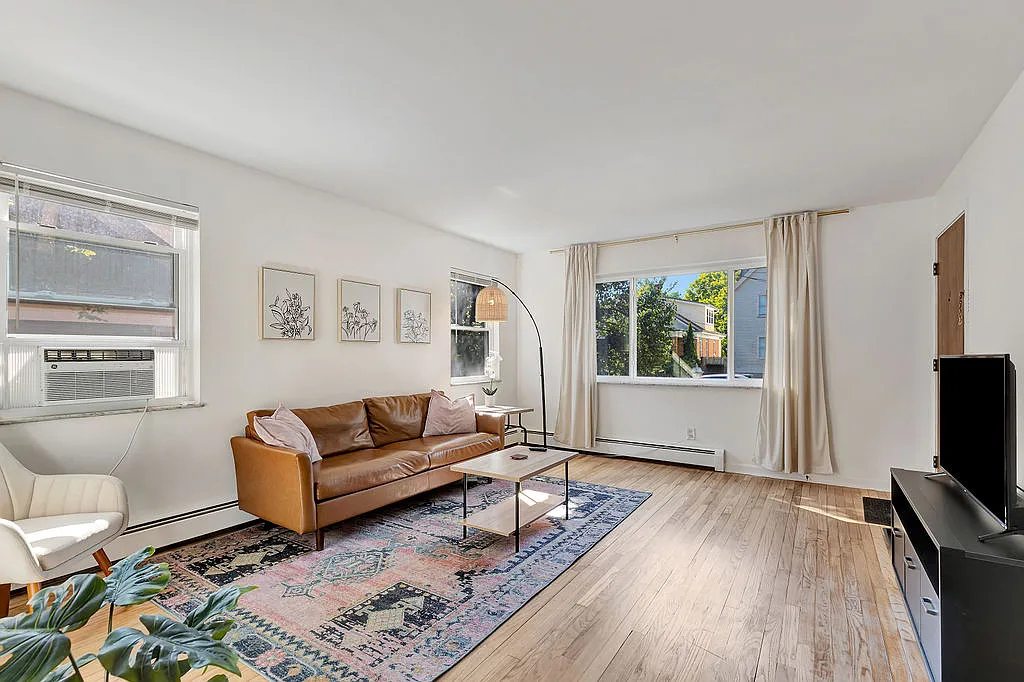 1 bed, 750 sqft, $1,875 — Photo 2