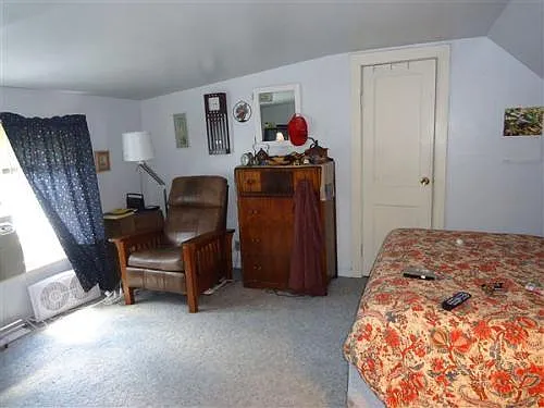 Bedroom - Wentworth Ave S