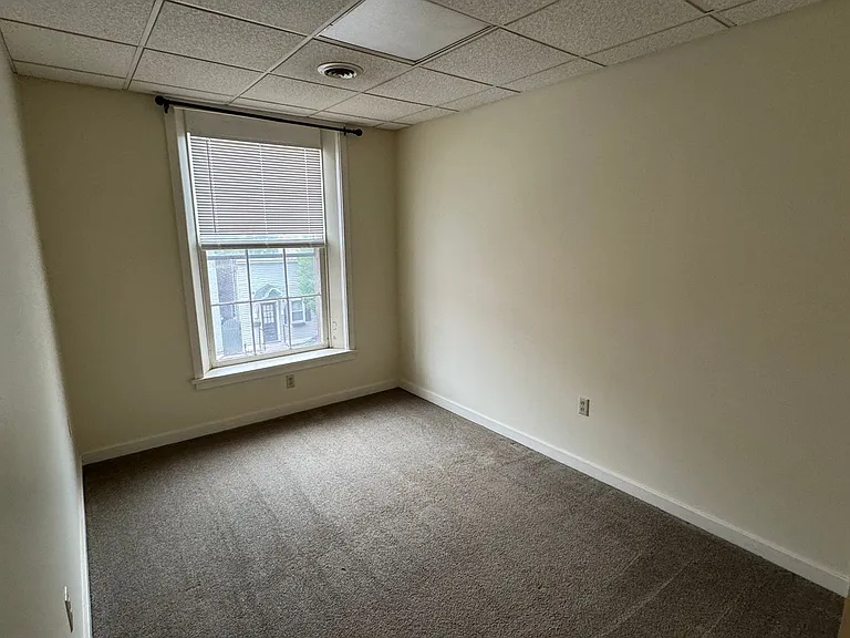 116 W. Market St. — Photo 8