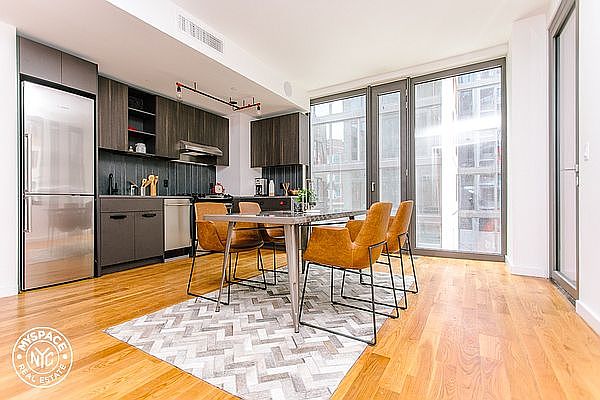 1st image of 123 Melrose St APT 473