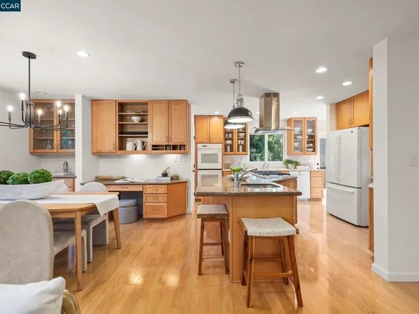 2050 Blackwood Dr, Walnut Creek, CA 94596