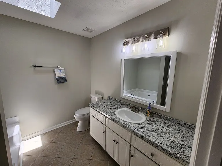 3034 Lansing Ave — Photo 8