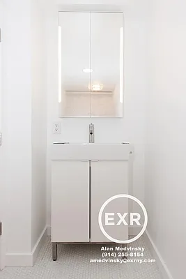 Rented by EXR | media 22