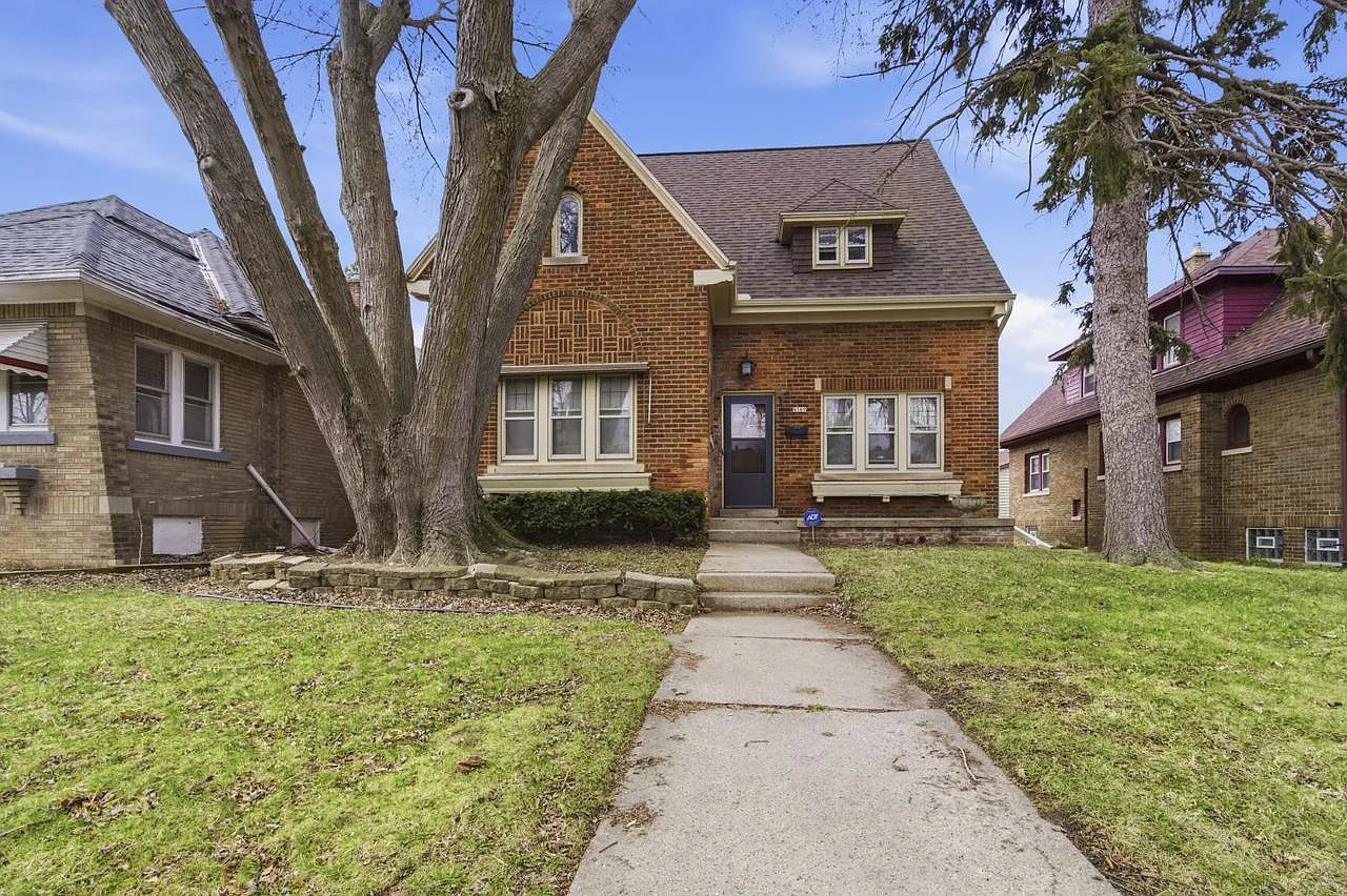 4169 North 14th STREET photo 1