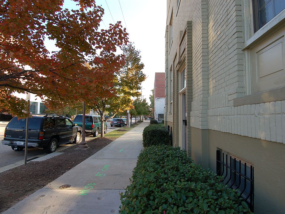 1st image of 3015 West Ave APT 304