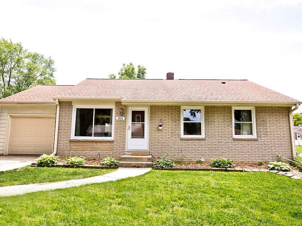 1st image of 3233 W Birchwood Ave