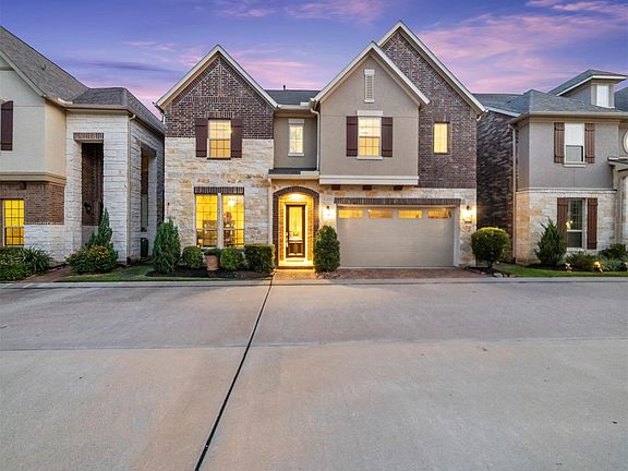 3rd image of 18311 Parkview Point Dr