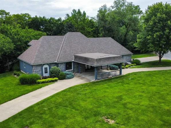 2040 Morningside Dr, Emporia, KS 66801