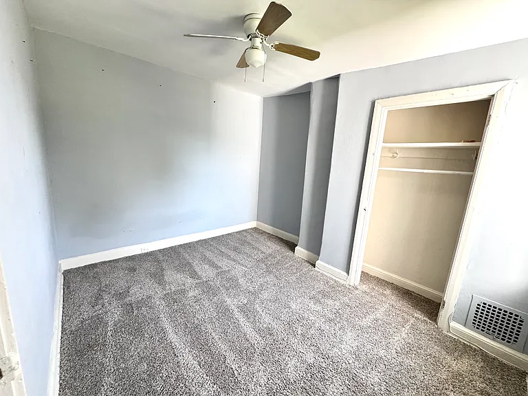1016 Hill St — Photo 11