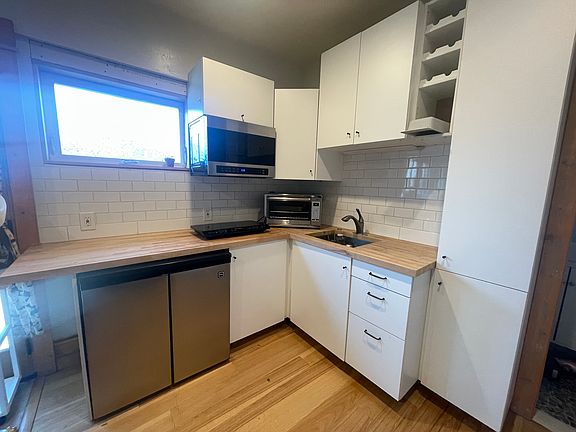 4th image of 2111A May Dr