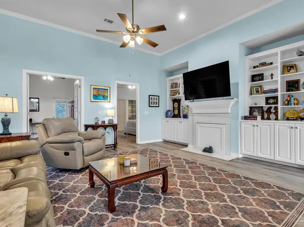 4126 Oak Pointe Dr, Gulf Breeze, FL 32563