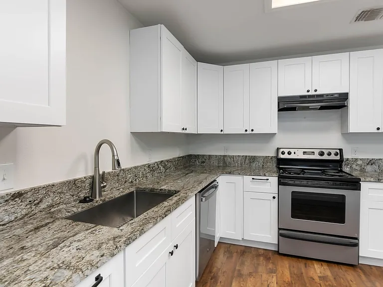 8507 Park Olympia — Photo 11