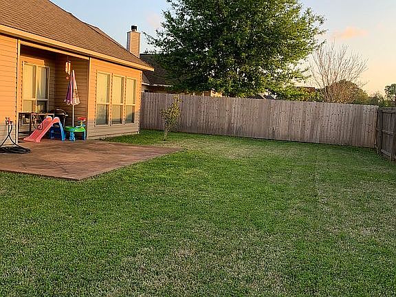 3rd image of 207 Greenvale Dr