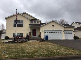 1116 Hillside Rd, Sauk Rapids, MN 56379