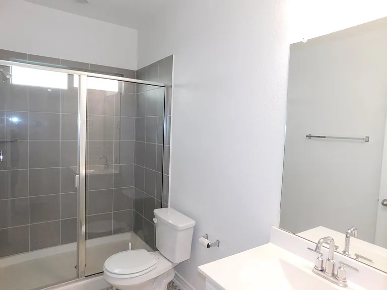 11215 Aristides — Photo 30