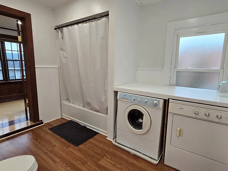 4 W 5th St #2 — Photo 31