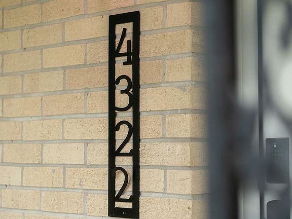 2nd image of 4322 Mockingbird Rd