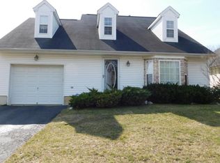30 Ellison Ct, Union Beach, NJ 07735