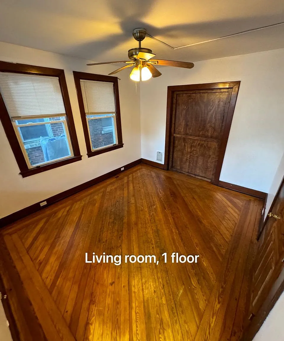 4 bed, 1750 sqft, $3,200 — Photo 2