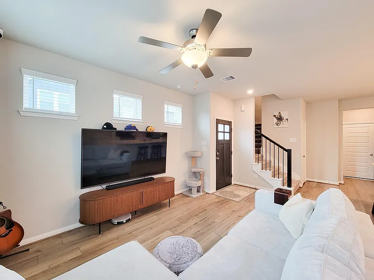 1510 Lakeline Oak Dr — Photo 12
